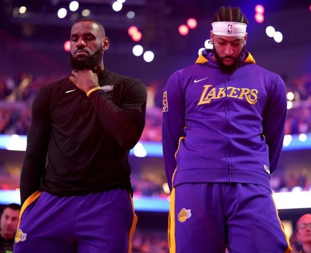 mk体育官网首页-雷迪克将迎执教首秀 詹眉本周末季前赛都会登场