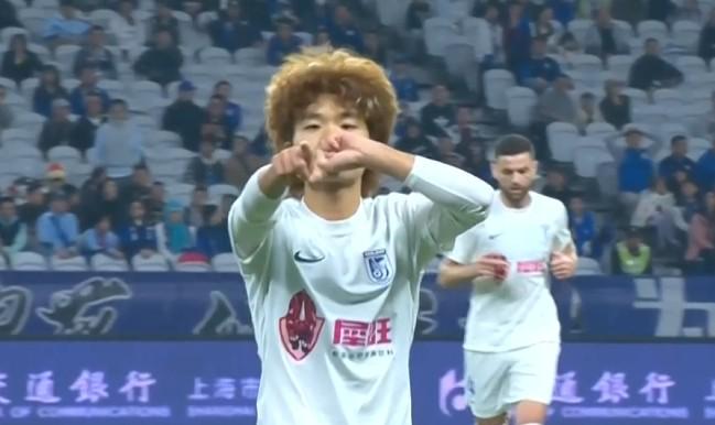 mk体育官方网站-媒体人：申花想买吕焯毅英博不卖，英博想租谢鹏飞申花不租